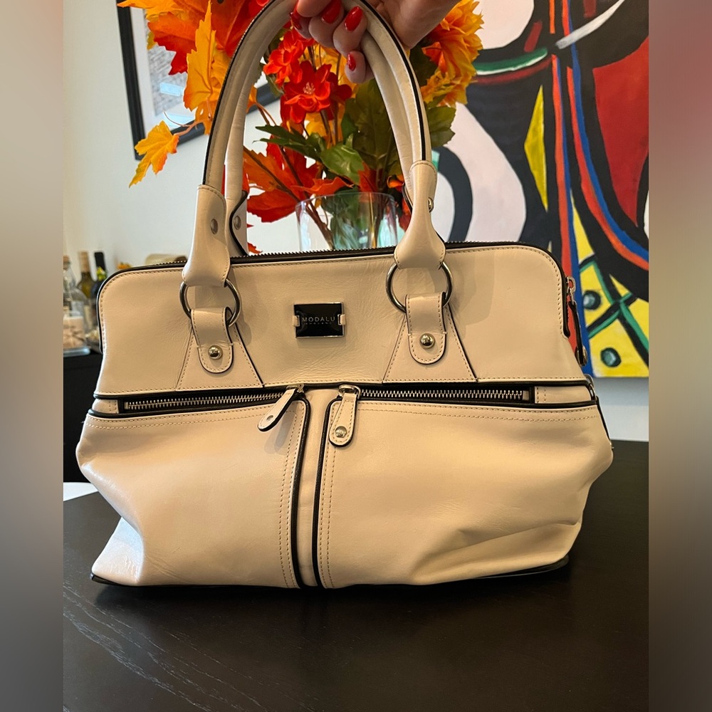 Beautiful MODALU Handbag
